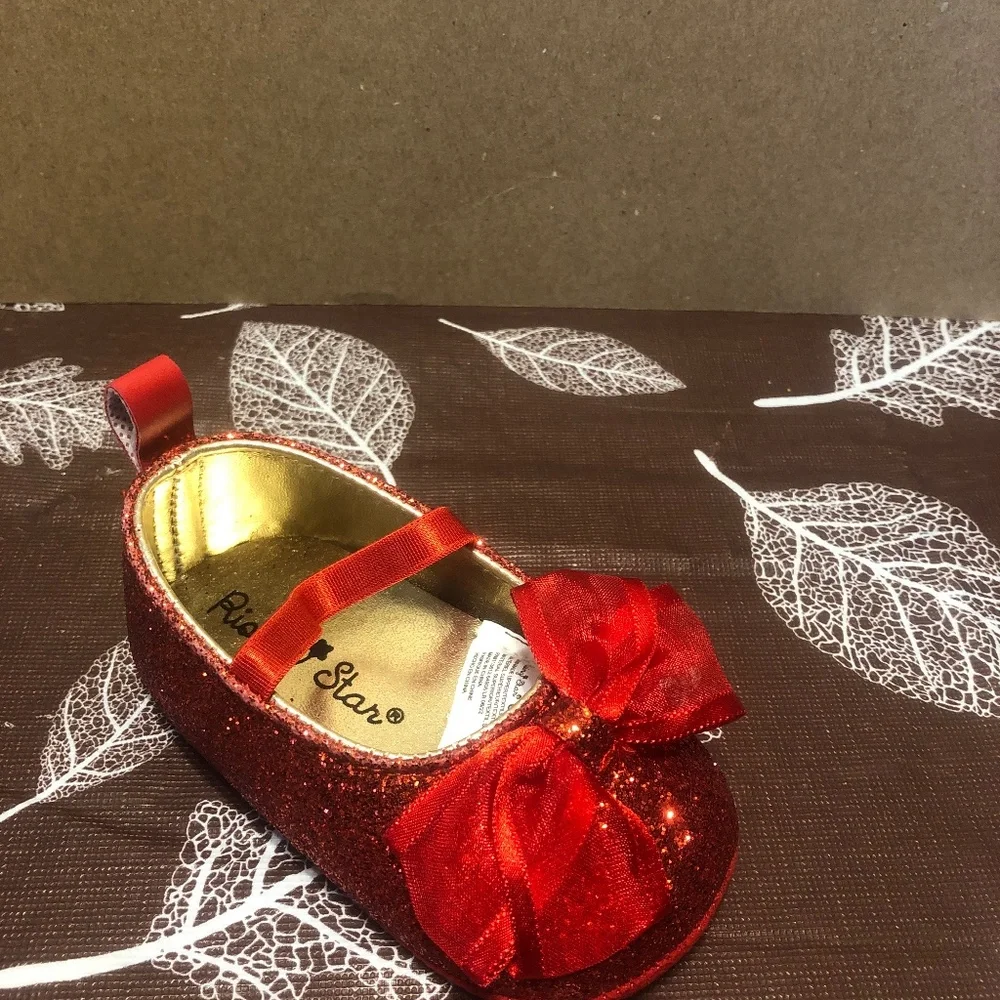 Rising Star infant red Glitter Soft shoe Size 6-9M NWOT